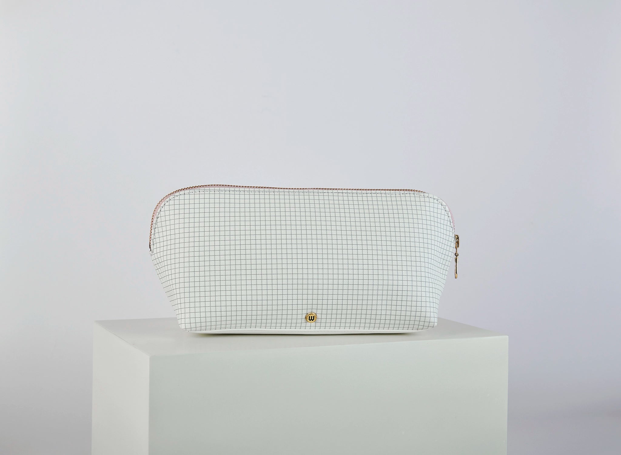 Gardenia Wide Base Makeup Pouch