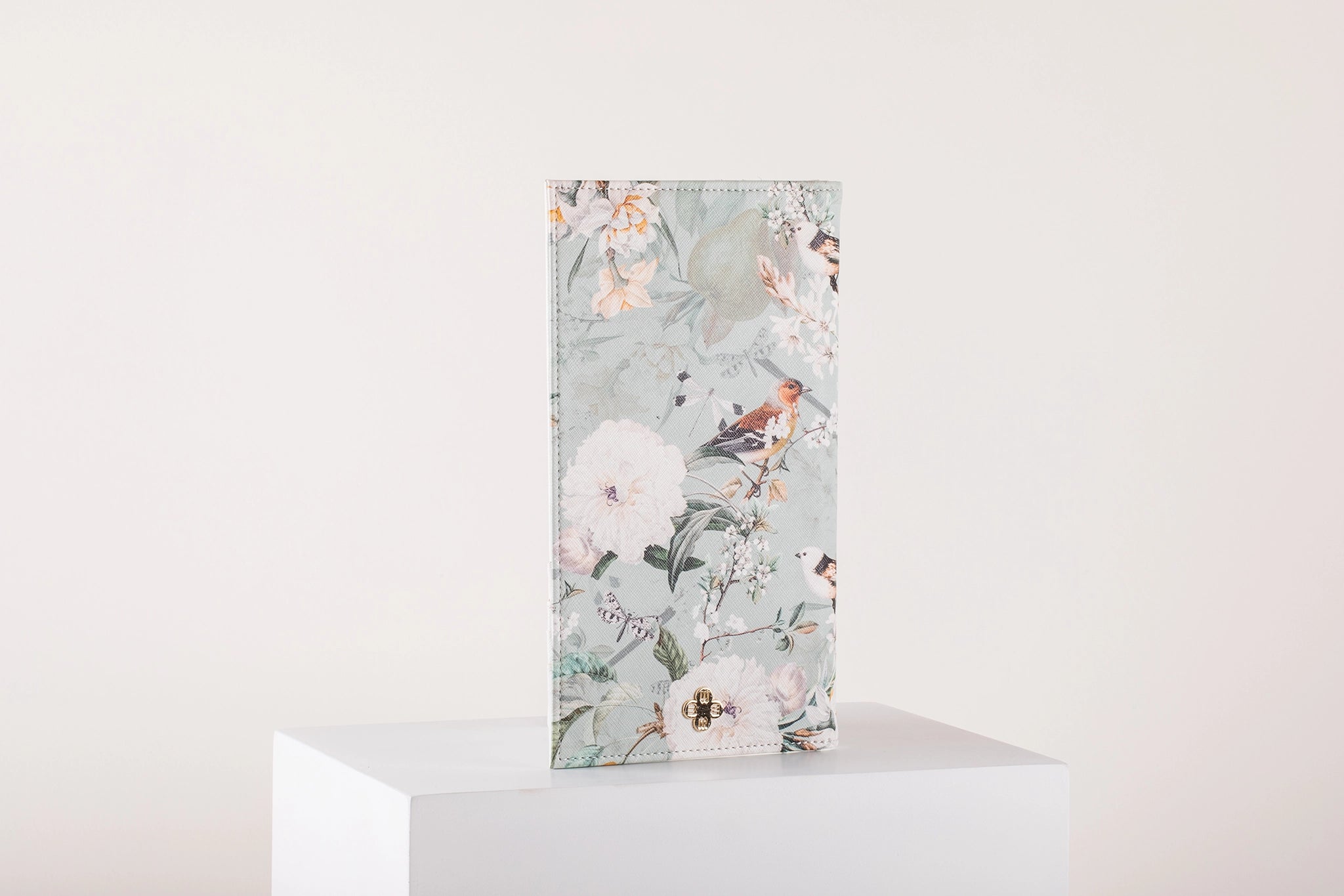 Timeless Charm Passport Organizer