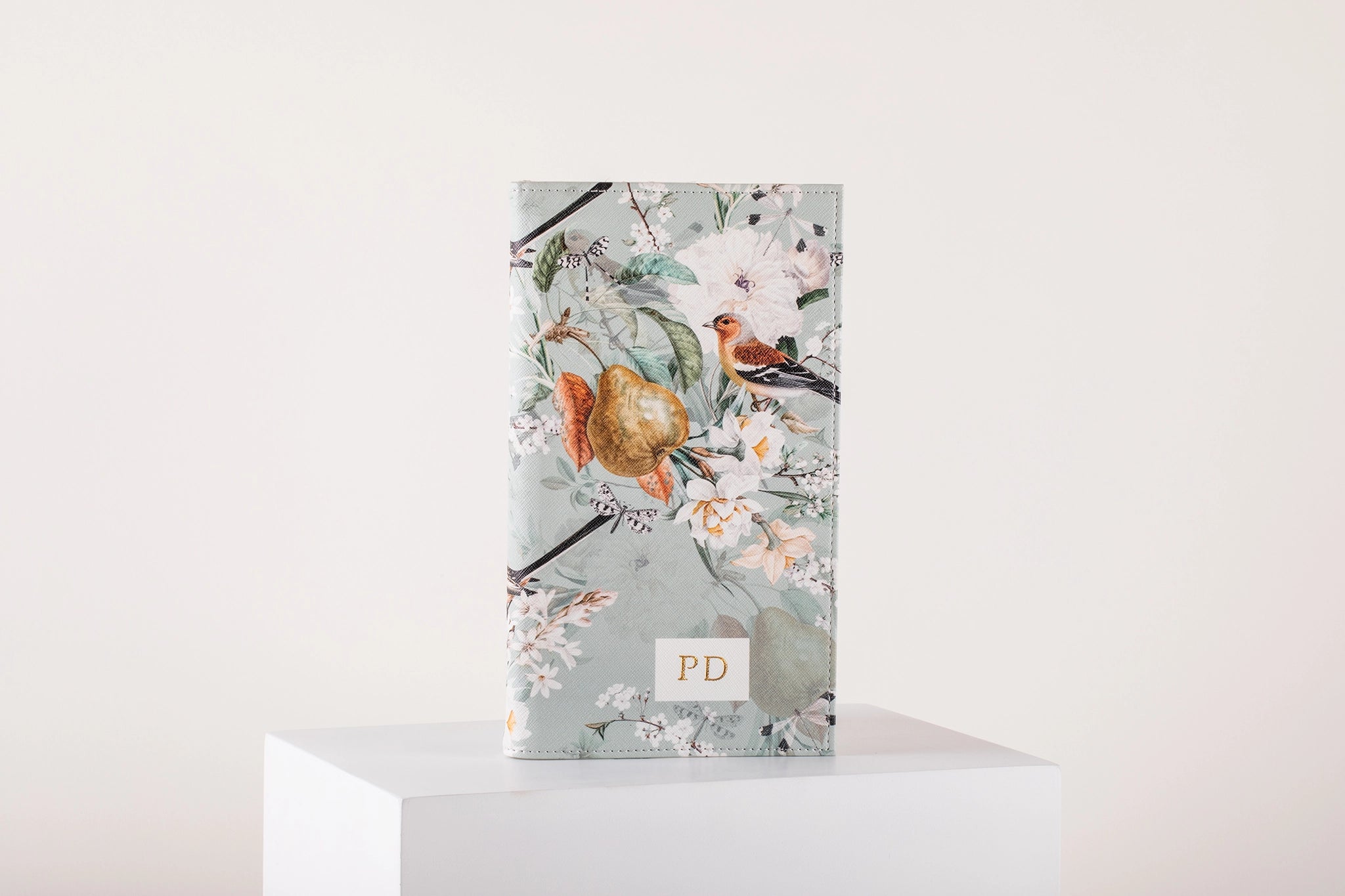 Timeless Charm Passport Organizer