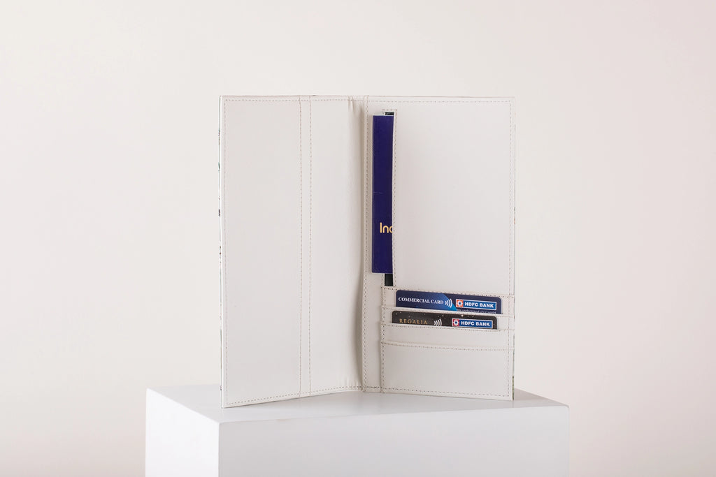 Timeless Charm Passport Organizer