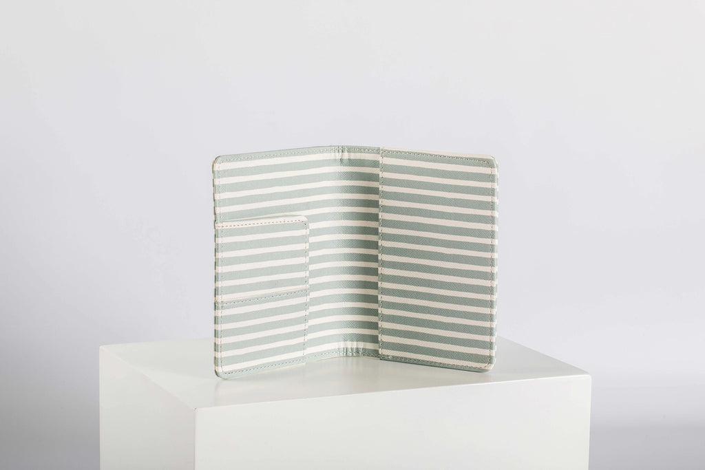 Underwater Wonderland Passport Sleeve