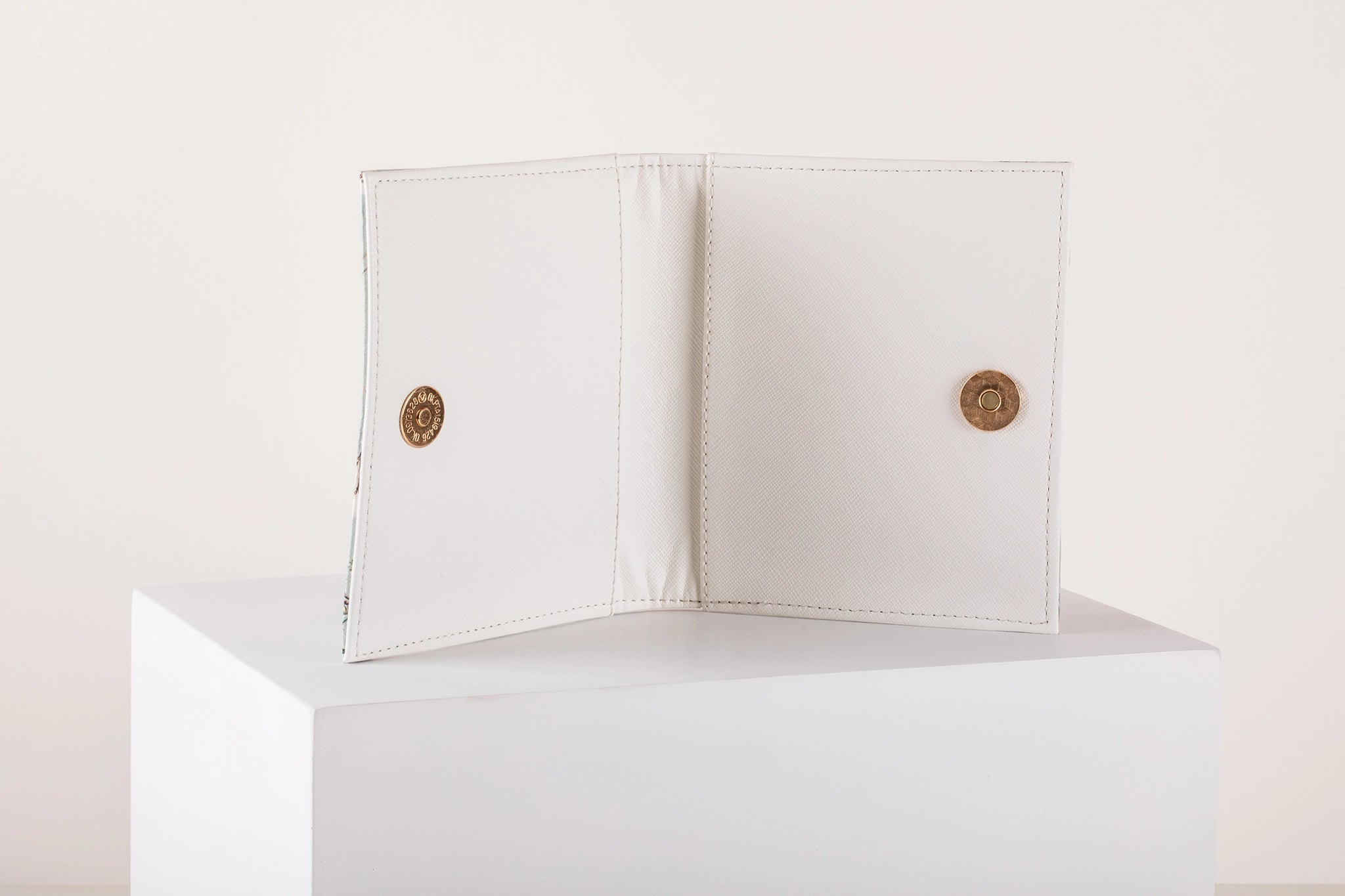 Timeless Charm Sanitary Pad Holder